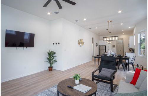 3BR3BA Urban Escape Just Minutes From Downtown - Foto 9