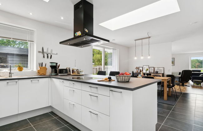 "Helmi" - 1km from the sea - Photo 23