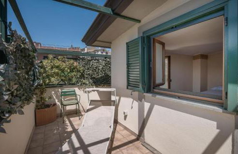 4 Bedroom Lovely Apartment In Nerola - Foto 15