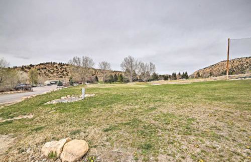 Rustic Cabin Near Palisade State Park with Deck! - Foto 29