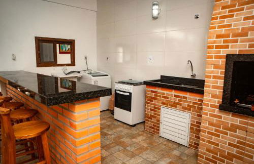 SUA CASA DE FÉRIAS 5 MINUTOS a pé do BETO CARRERO! - Foto 24