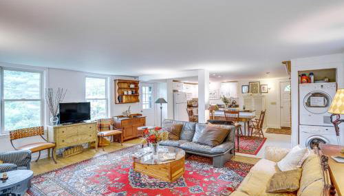 Steps to Downtown Stockbridge Home with Patio! - Foto 3