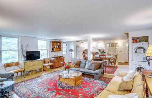 Steps to Downtown Stockbridge Home with Patio! - Foto 3