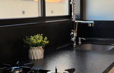 Apartamento moderno, a 200 metros da praia com pátio,piscina e churrasqueira privativa 2 vagas de garagem - Foto 4