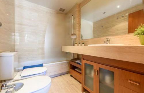 RamblasRentals Stylish Bright 3BR New Catalan Flat 10m Ramblas - Parking - Wifi - Photo 11