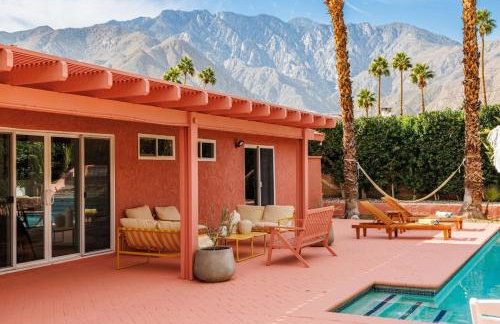 The Pink House - Palm Springs Gem with Private Pool & BBQ - Foto 7