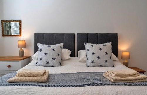 Finest Retreats - Centre View - Photo 16