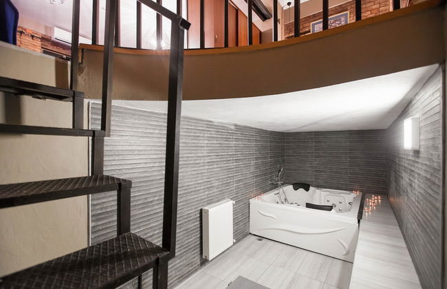 Studio with Hot Tub - Foto 18