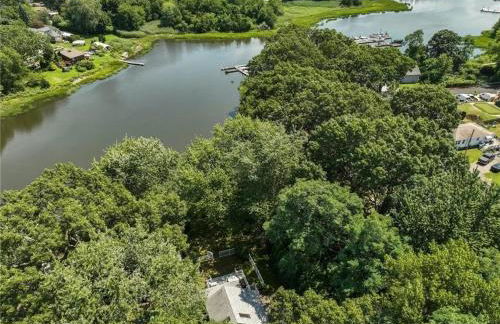 Cozy Waterfront Cottage - Sleeps 4 - Foto 30