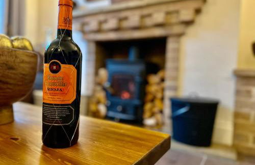 Fallow Cottage, 3 Bedrooms, Woodburner - Heart of Stamford by Belmont Places - Foto 23