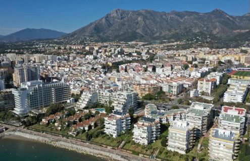 SEA VIEW & BEACH ACCESS - Center - Parking - Photo 19