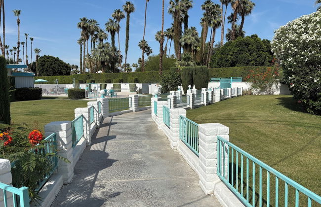 The Villas of Palm Springs - Foto 19