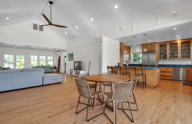 Gorgeous Renovated 1937 Plantation Style Beach House 50 Steps To The Center Of The Beach 5 Bedroom Home by RedAwning - Foto 21