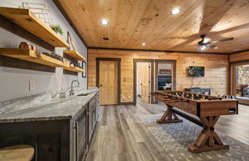 Chardonnay Chalet - Luxe Modern Chalet - Hot Tub, Wi-Fi, Fire Pit, Game Room, Amazing Deck - 15 min to Blue Ridge - Foto 42