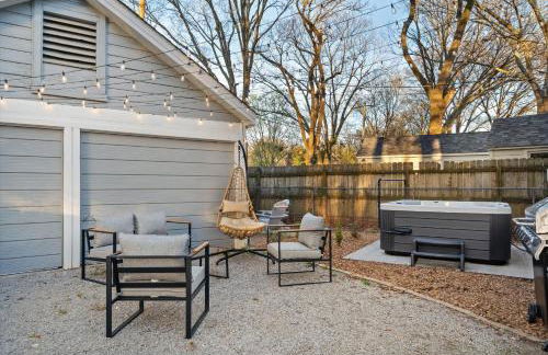 Hot Tub & Pool Table Mins to Beale Renovated - Foto 40