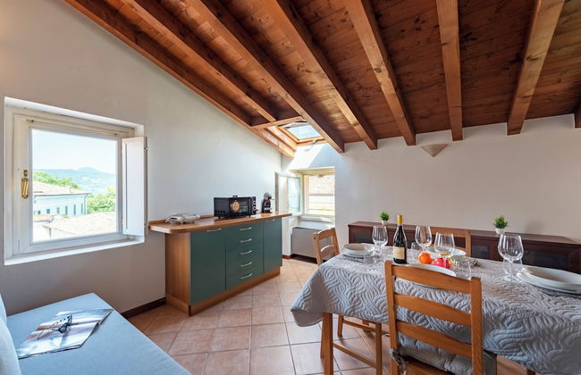 Bruno House Lakeview & Shared Pool - Photo 13