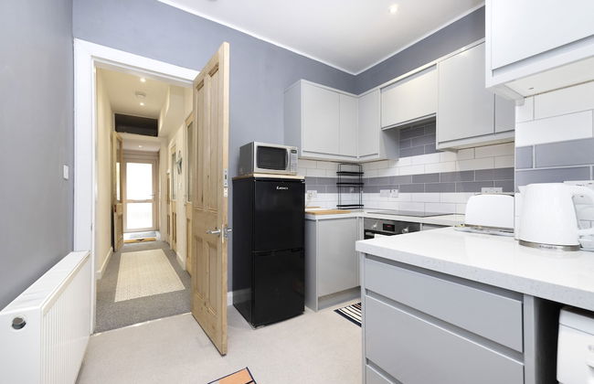 JOIVY Charming 1-Bed Ap Near Leith Links W/ Patio - Foto 7