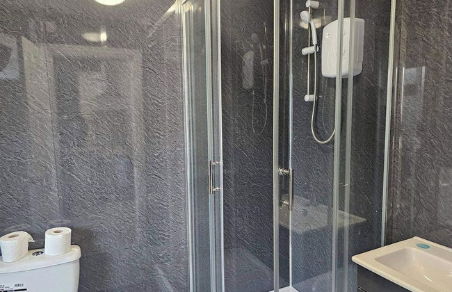 Charming and Compact Studio in Bridgend - Foto 8