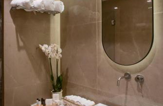 L-Suites - Photo 29