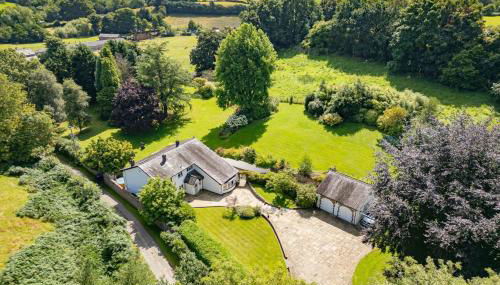 Garden Cottage - Photo 2