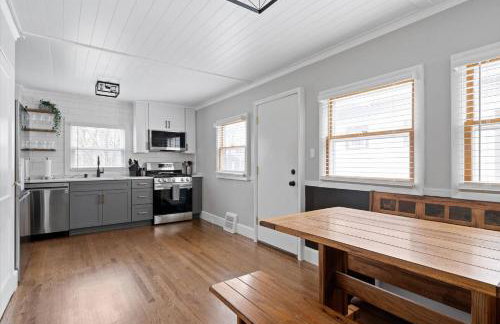 Whole House in Bay View + Fenced-in Yard + Parking - Foto 3