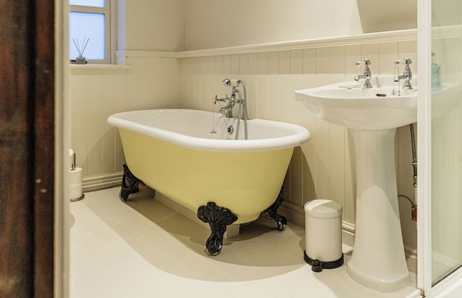 Honeypot Cottage-Lovely Bolthole in Stow - Photo 31