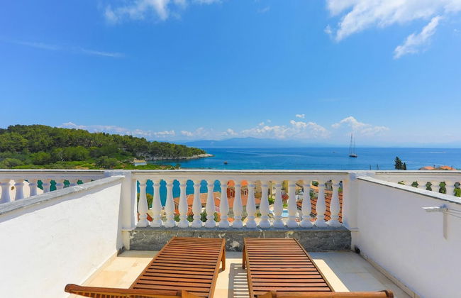 Faros Dio Gaios Studio sea Views Private Sun-loungers - Photo 4
