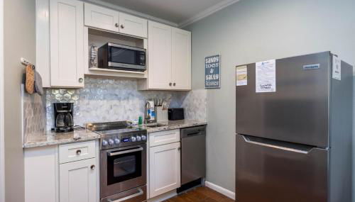 532 Sunsuite - Photo 1