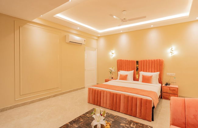 Emperor Ozran by Alaya Stays - Photo 7