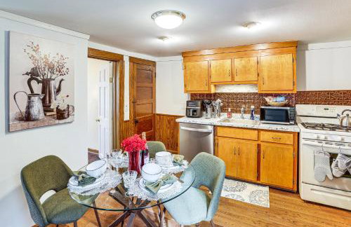 1 Mi to Main St Riverside Torrington Apt with Yard - Foto 8