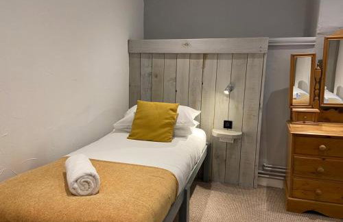 Farmhouse with Log Fire & On-Site Dog Field - Foto 34