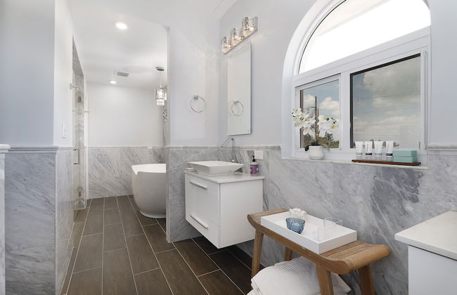 Luxury Beachfront Home With Pool In Islamorada 3 Bedroom Home by RedAwning - Photo 14