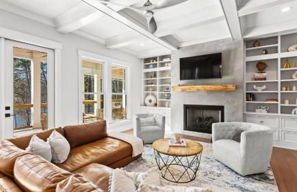 Livin' Large Lake Norman Estate w/ Pool, Dock, Game Room & Scenic Views - Foto 10