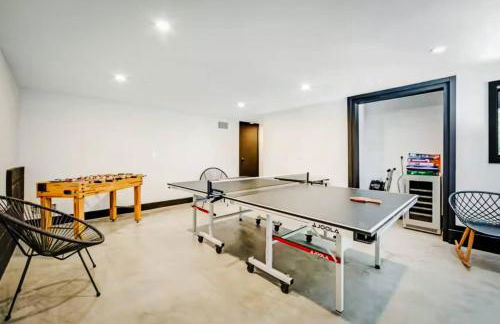 Haven at Cedar Haus Luxury 1BR Escape w Hot Tub EV Charger Gourmet Kitchen Fully Fenced Yard Dogs OK - Foto 53