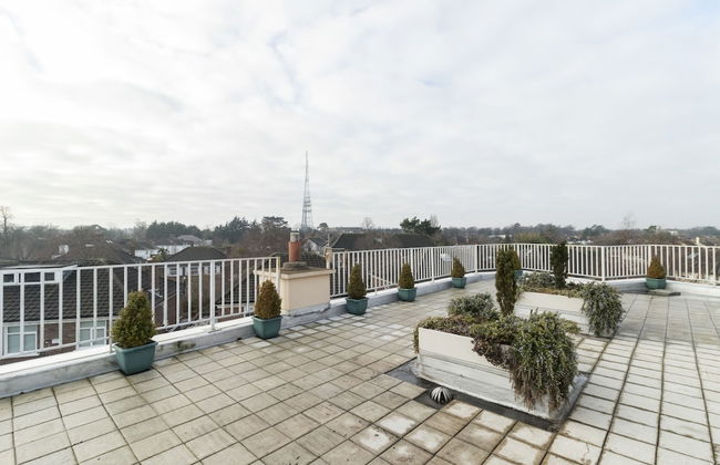 Broc House Suites - Photo 46