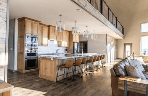 East Cabin- Yellowstone Family Retreat- Sled Hill - Foto 6