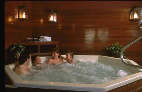 Mountain View Suite Sleeps 4 Ski OnOff Jiminy Peak - Foto 27