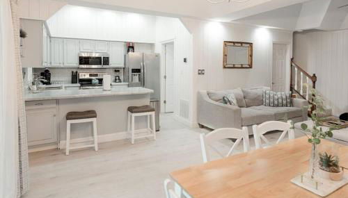 Serene Duplex Lakefront Retreat: sleeps up to 20 - Foto 5