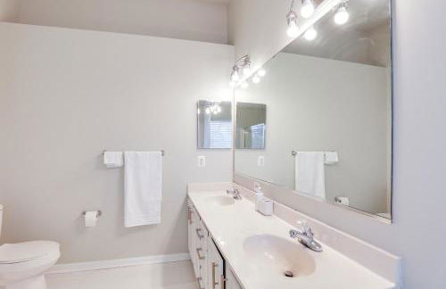 5 Mi to Show Place Arena Quiet Townhome with Patio - Foto 16