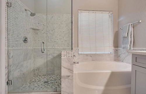 HOLLYHOCK - Pet-Friendly 4BR Heated Pool & Near Golf - Foto 6