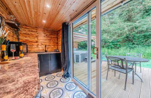 Cadnam Cottage with Private Hot Tub, New Forest - Foto 3