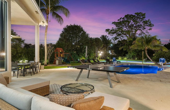 Luxurious 6-Bedroom Villa with Pool & Games - Foto 48