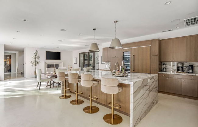 Laurel Canyon - Photo 16