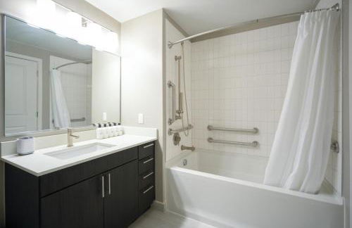 Fairfax 2br w pool elevator nr bus stops WDC-776 - Foto 10