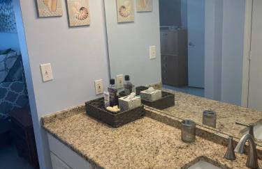 Quiet direct oceanfront 2 bed 2 bath condo w/pool - Foto 36