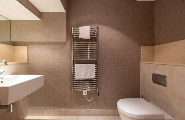 The Riverside Residence - 3bdr Flat With Balcony - Foto 18