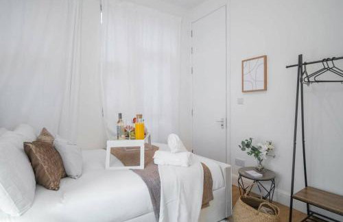 Charming London Flat Near Wembley Parks & Garden - Foto 12