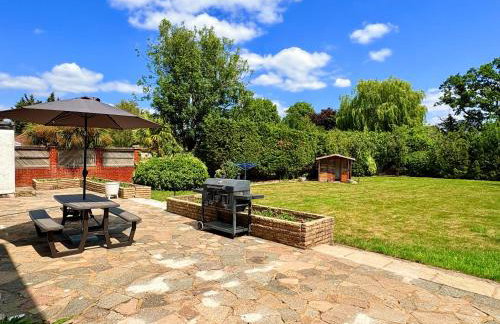 6-Beds, Private Road, Beautiful Garden - Foto 23