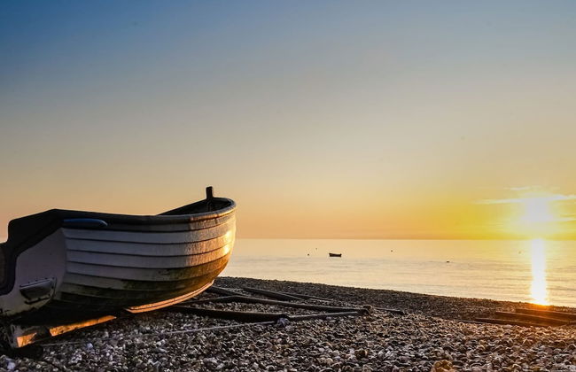 The Sea House - Ultimate Seafront Living Sunsets - Foto 48