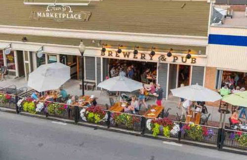 Walk to Dining Breweries and Shops Plus New Hot Tub - Foto 32